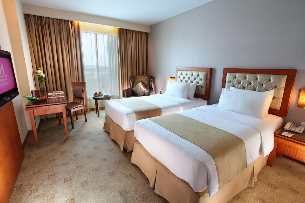 Swiss-Belinn Ska Pekanbaru Exterior foto